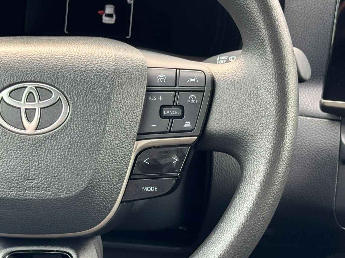 2025 Toyota Camry LE Sedan 4D