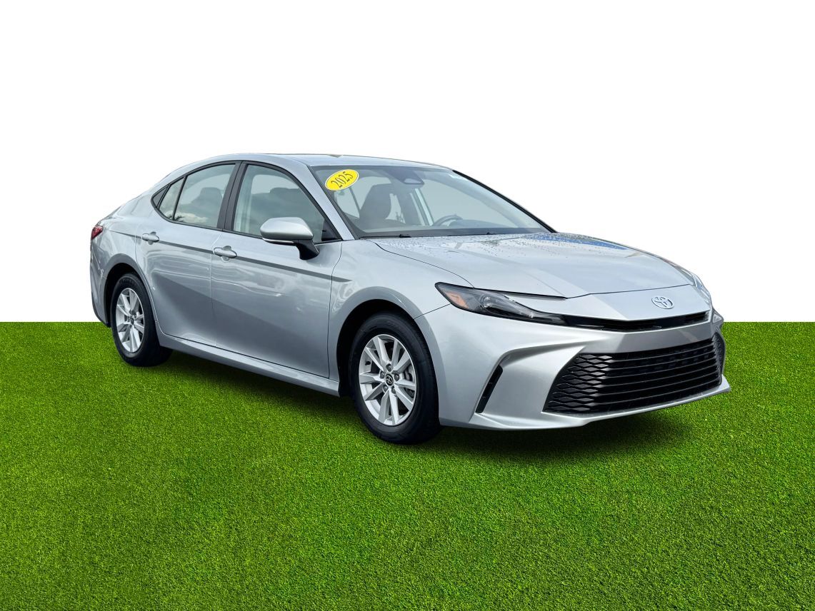 2025 Toyota Camry LE Sedan 4D