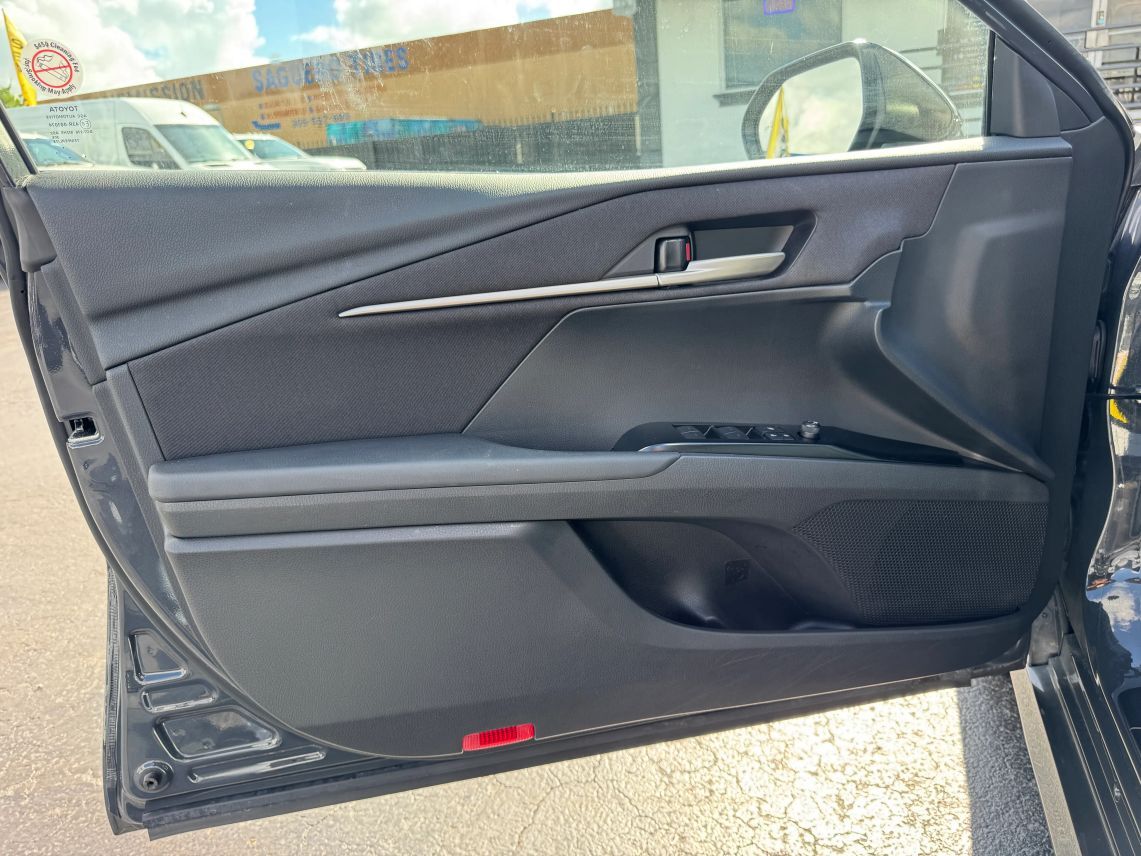 2025 Toyota Camry LE Sedan 4D