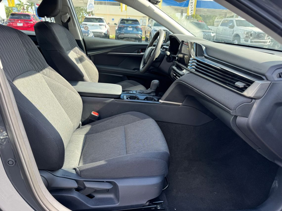 2025 Toyota Camry LE Sedan 4D