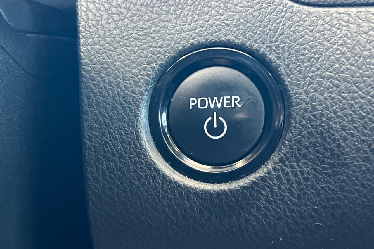 2025 Toyota Camry LE Ontario OR