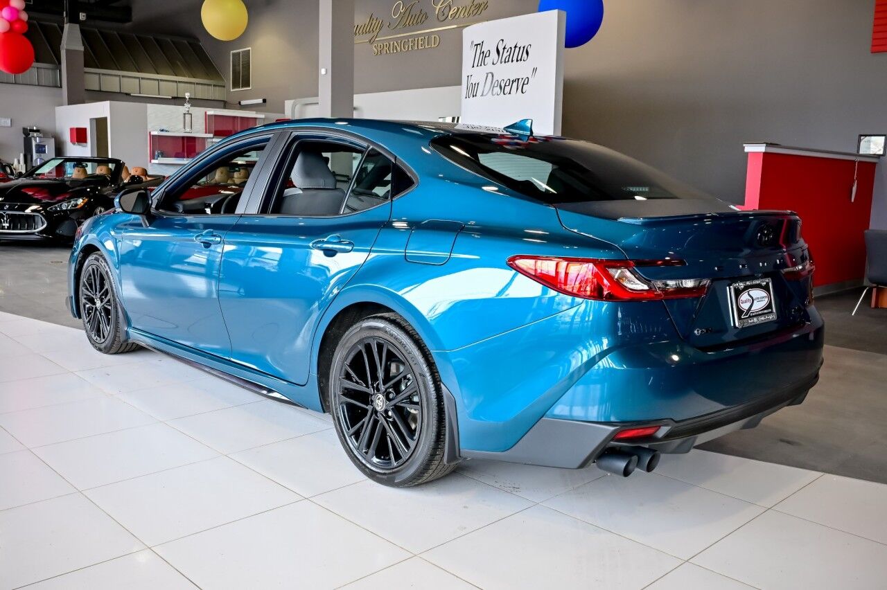 2025 Toyota Camry SE, Convenience Pkg, Multimedia Upgrade Pkg, Power Sunroof Springfield NJ