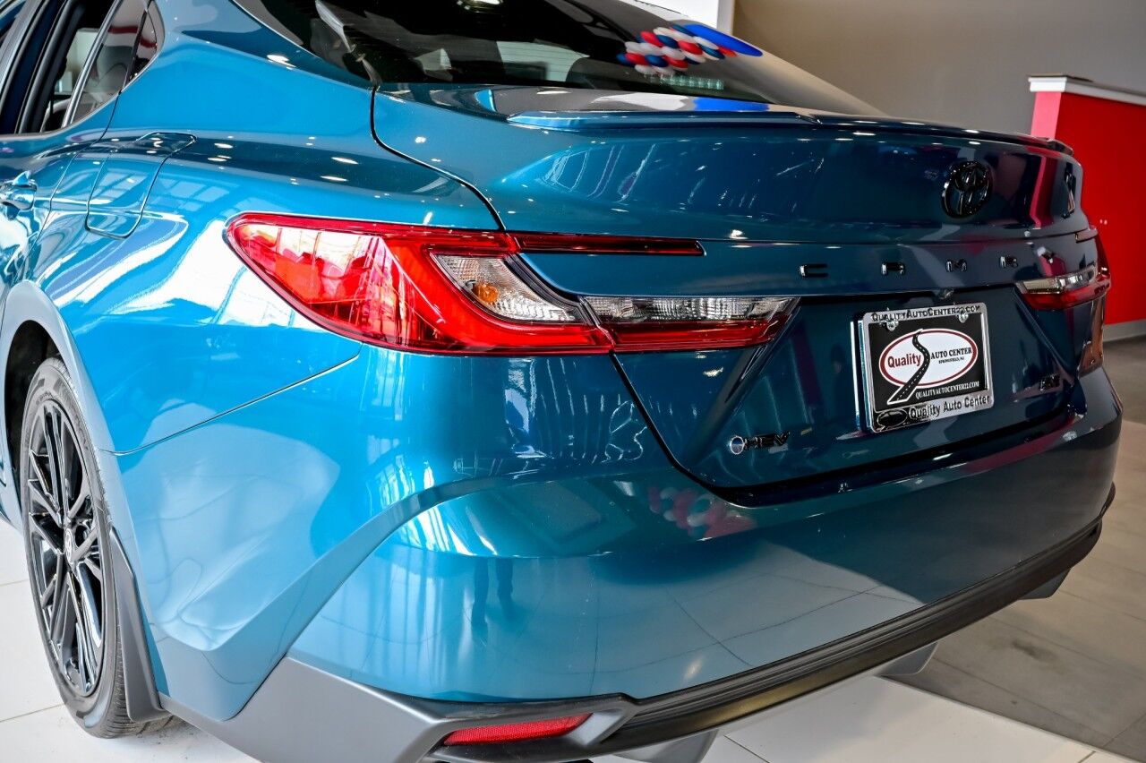 2025 Toyota Camry SE, Convenience Pkg, Multimedia Upgrade Pkg, Power Sunroof Springfield NJ