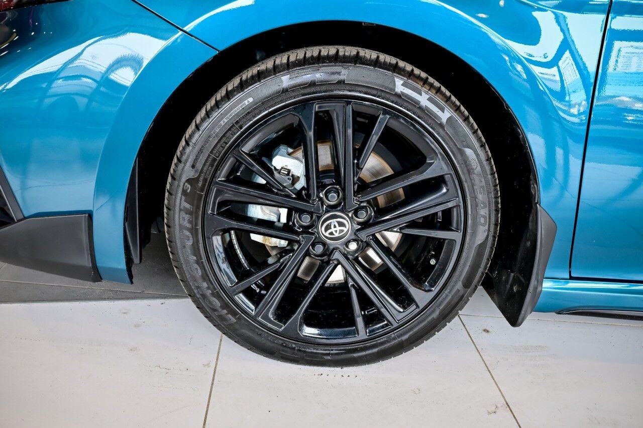 2025 Toyota Camry SE, Convenience Pkg, Multimedia Upgrade Pkg, Power Sunroof Springfield NJ