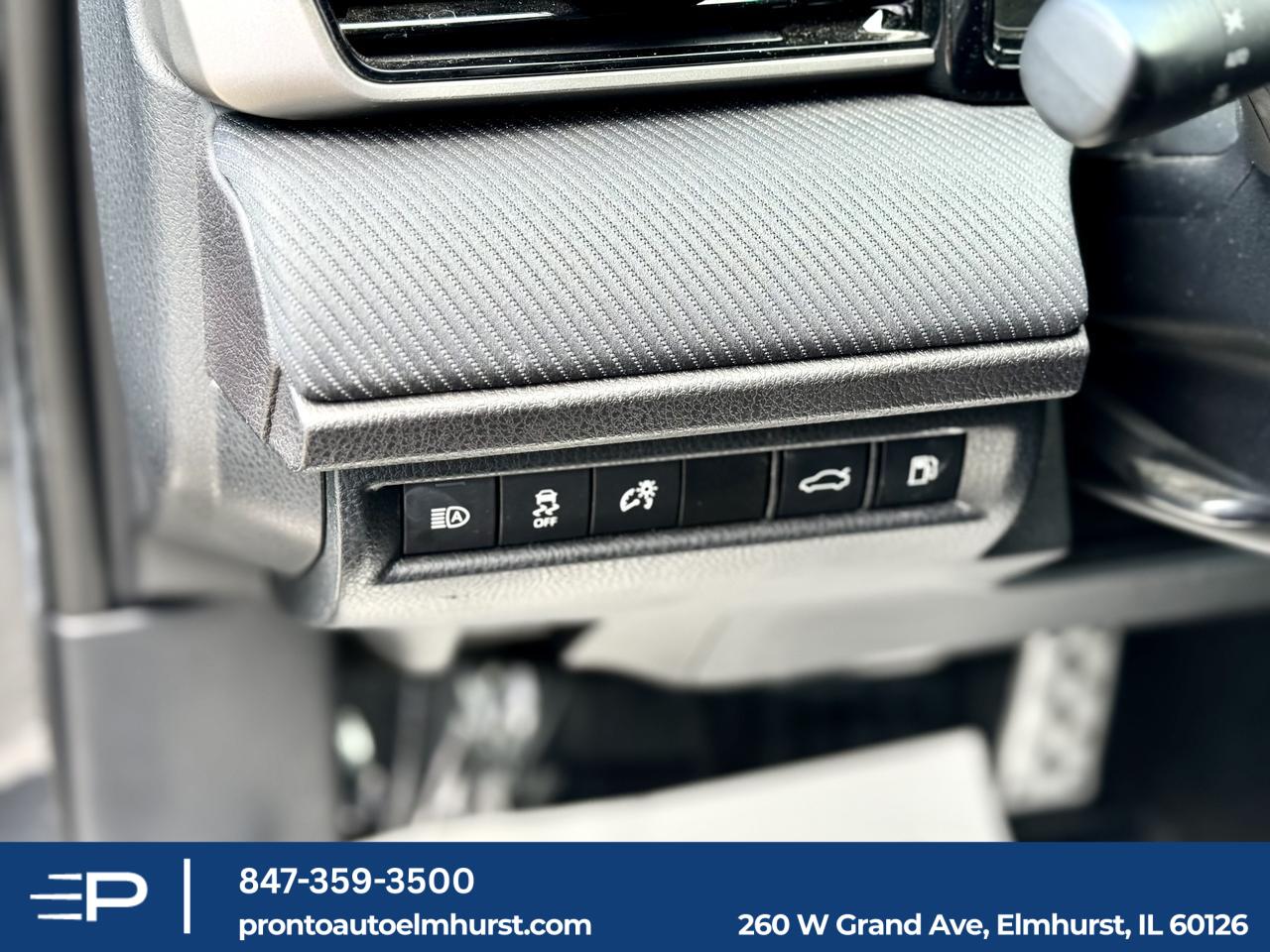 2025 Toyota Camry SE Elmhurst IL