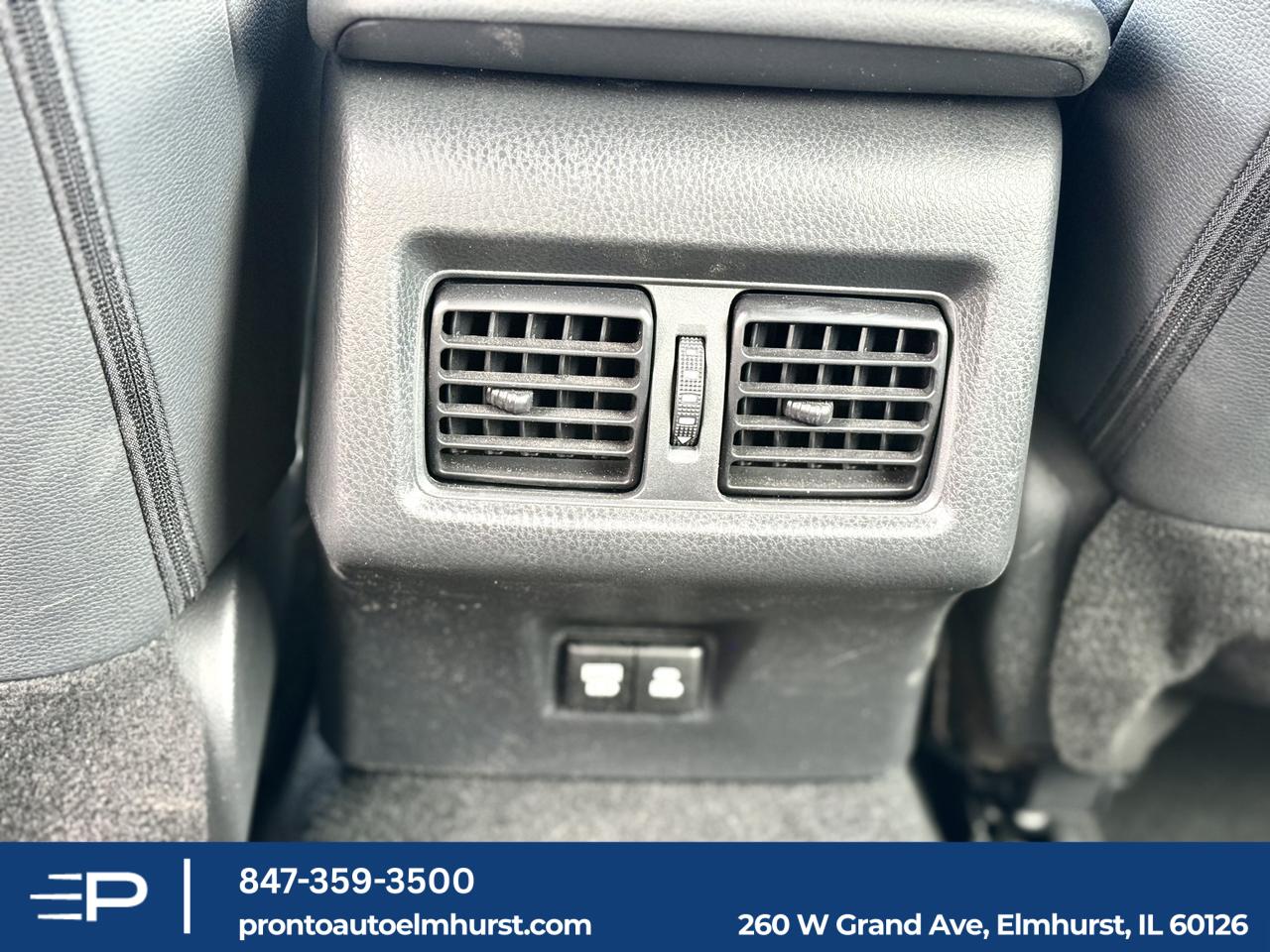 2025 Toyota Camry SE Elmhurst IL