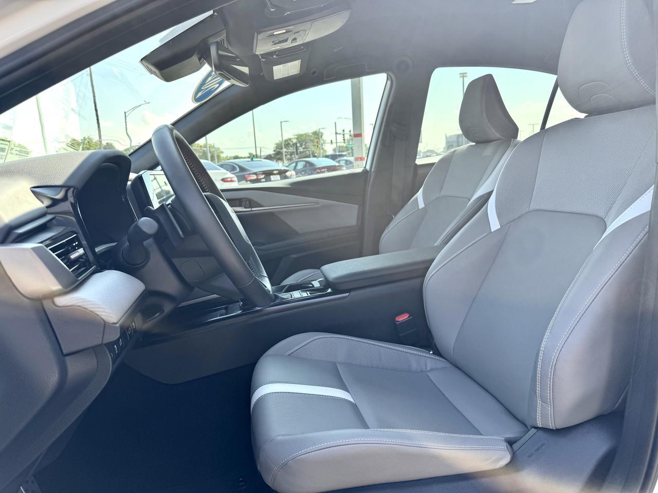 2025 Toyota Camry SE Elmhurst IL
