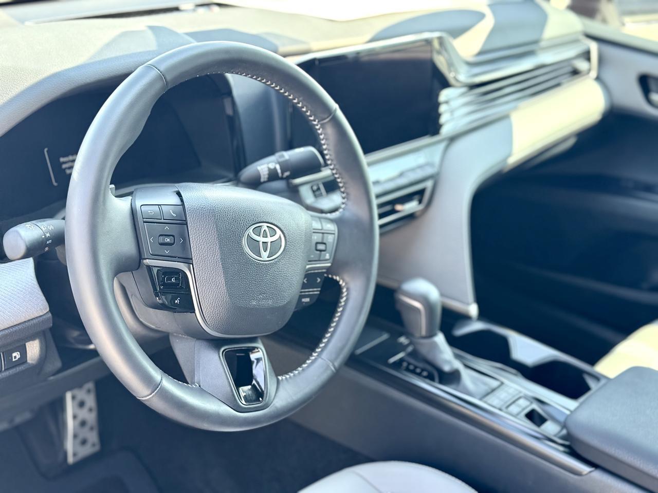 2025 Toyota Camry SE Elmhurst IL