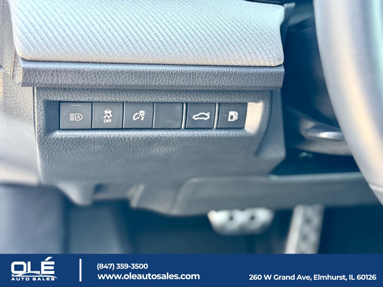 2025 Toyota Camry SE Elmhurst IL