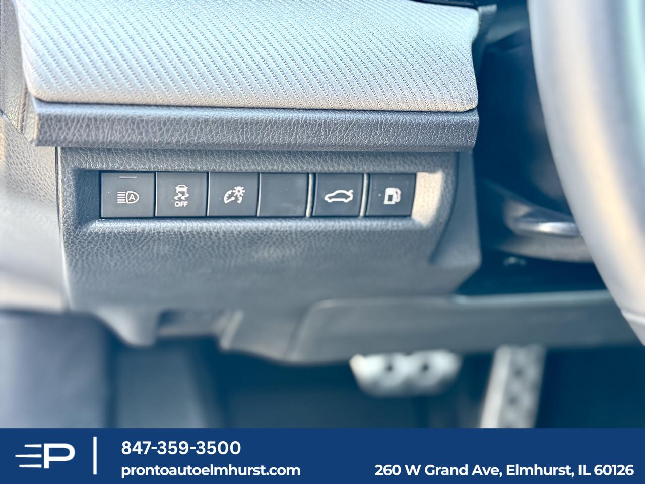 2025 Toyota Camry SE Elmhurst IL