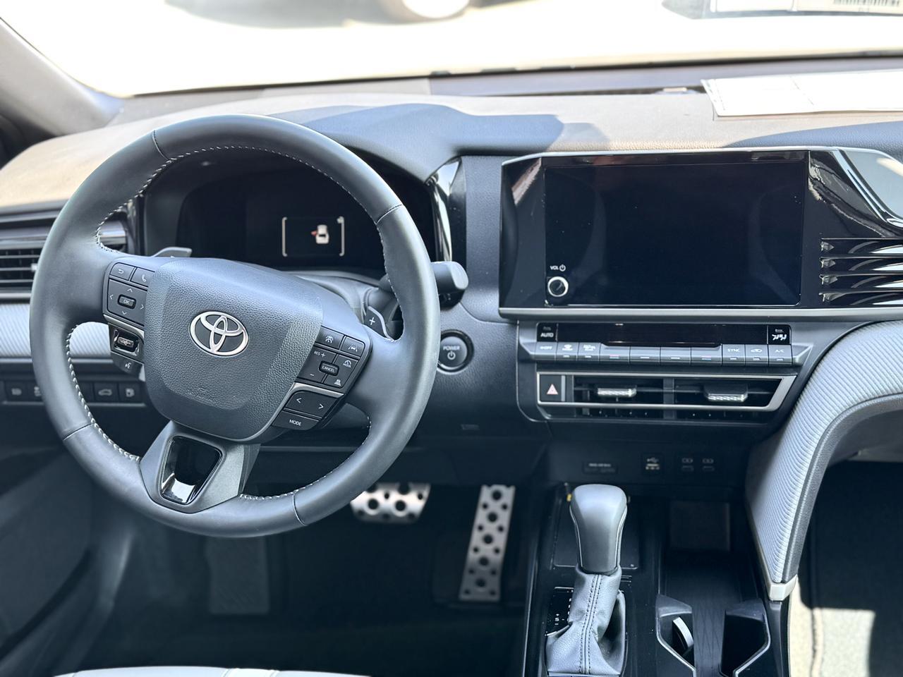 2025 Toyota Camry SE Elmhurst IL