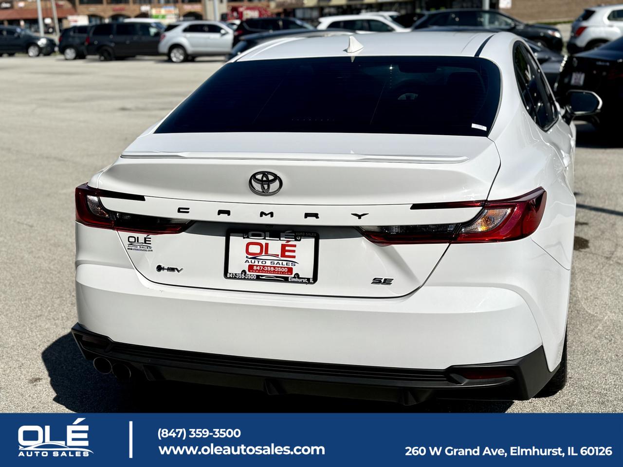 2025 Toyota Camry SE Elmhurst IL