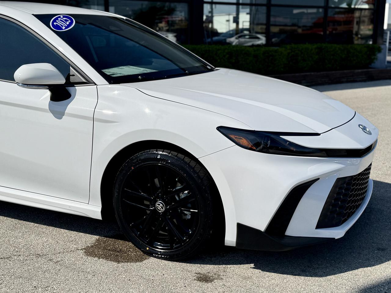 2025 Toyota Camry SE Elmhurst IL
