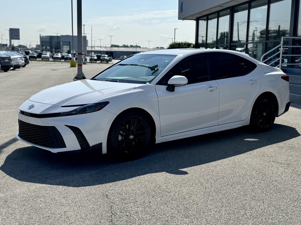 2025 Toyota Camry SE Elmhurst IL