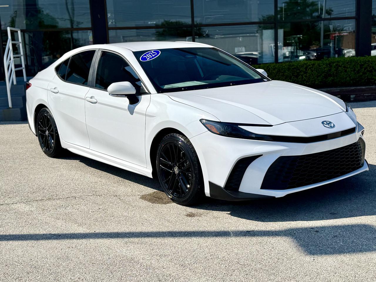 2025 Toyota Camry SE Elmhurst IL