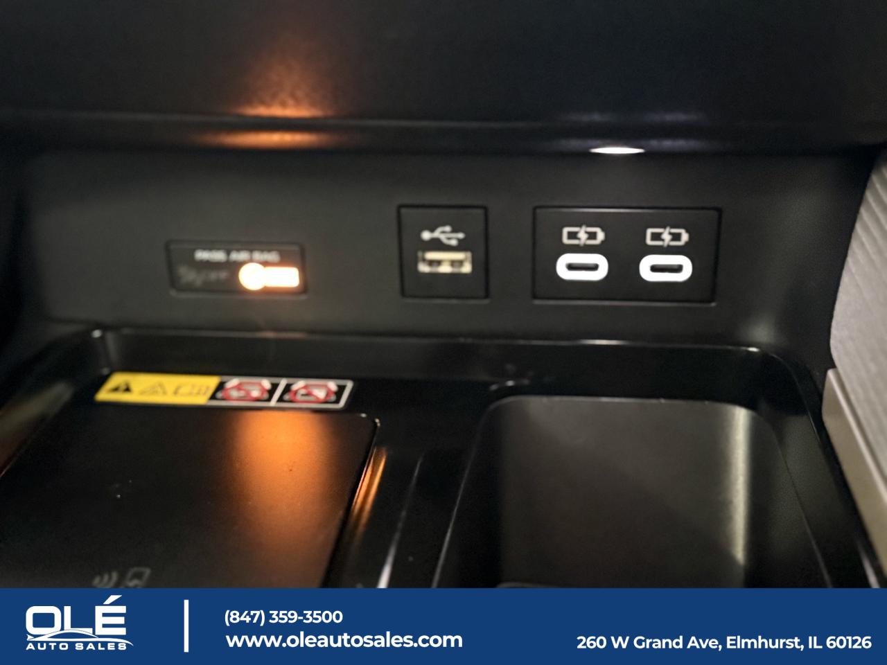 2025 Toyota Camry SE Elmhurst IL