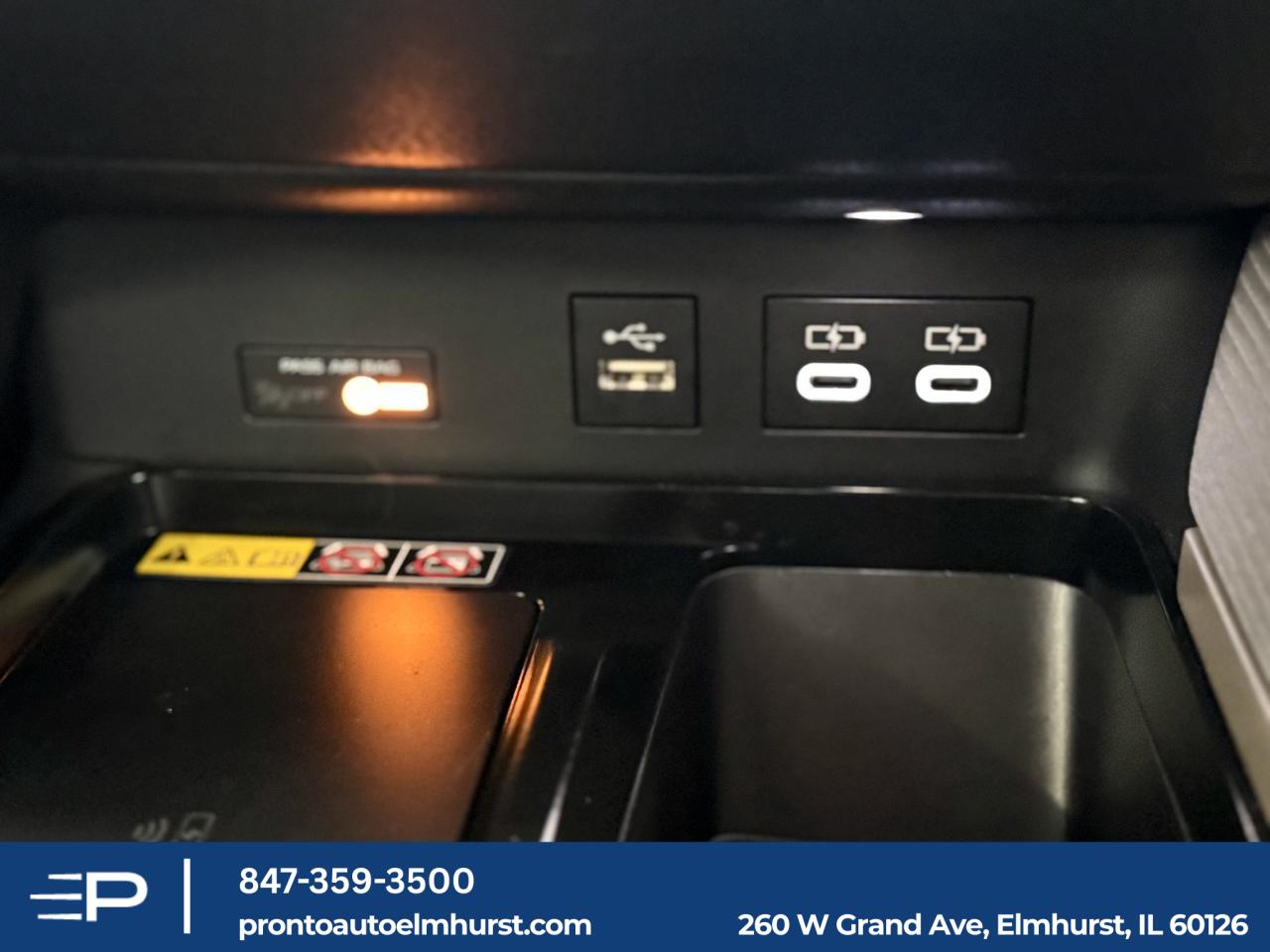 2025 Toyota Camry SE Elmhurst IL