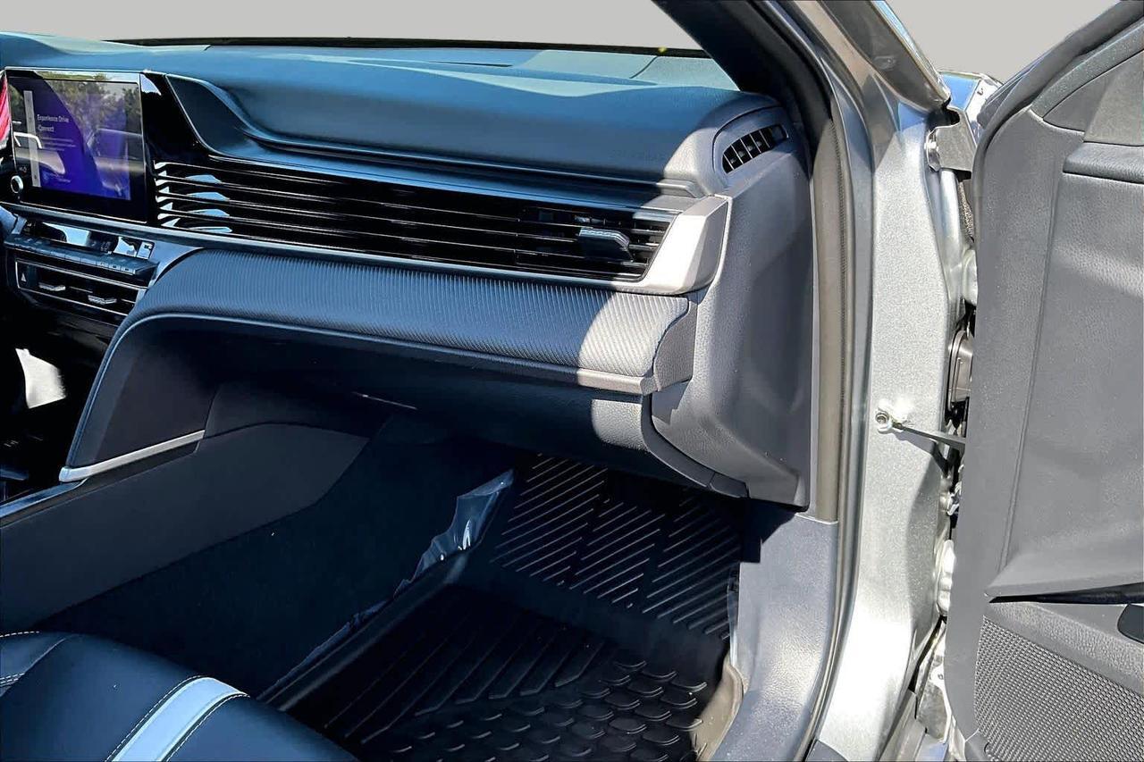 2025 Toyota Camry SE Folsom CA