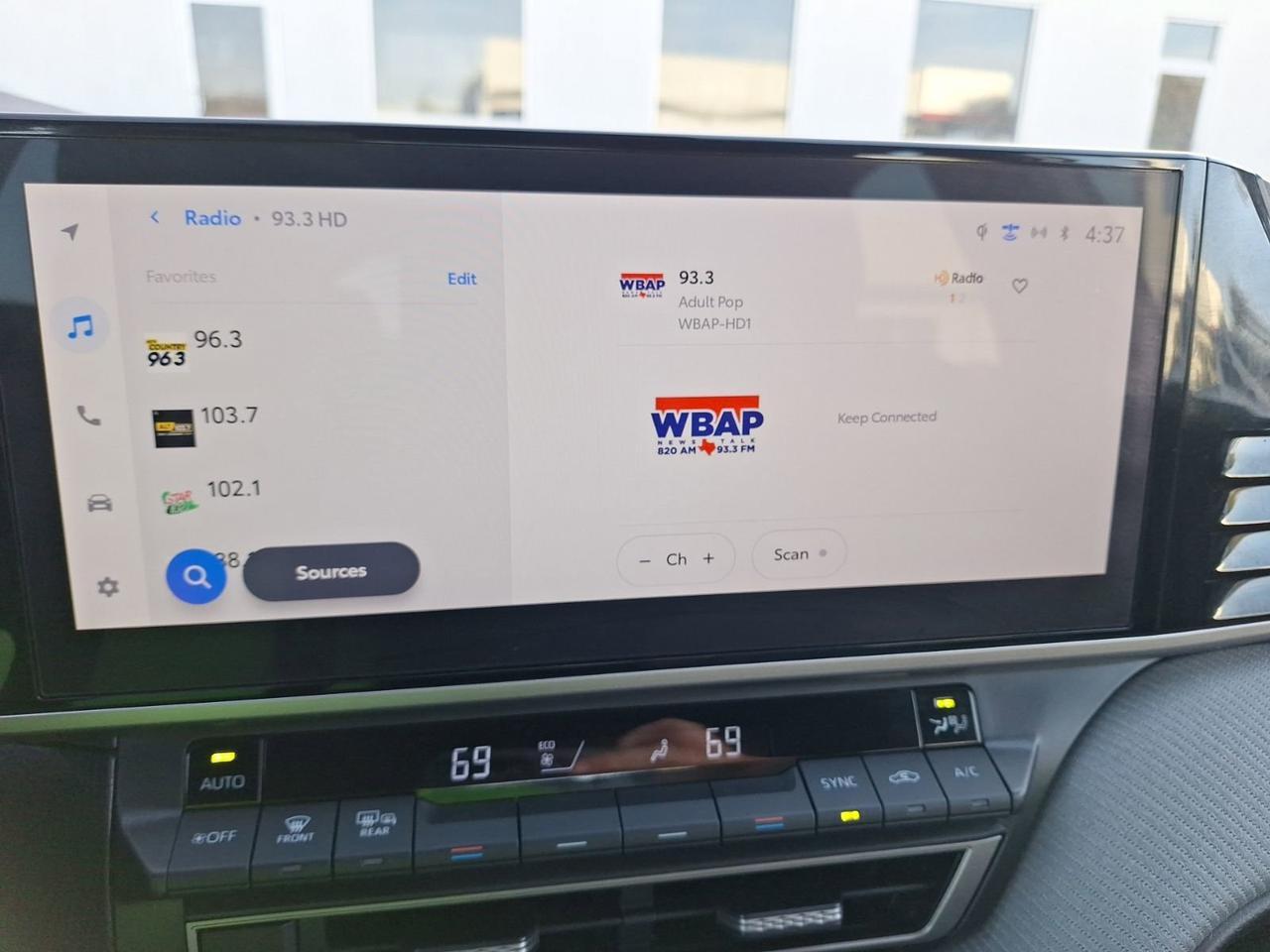 2025 Toyota Camry SE Hurst TX