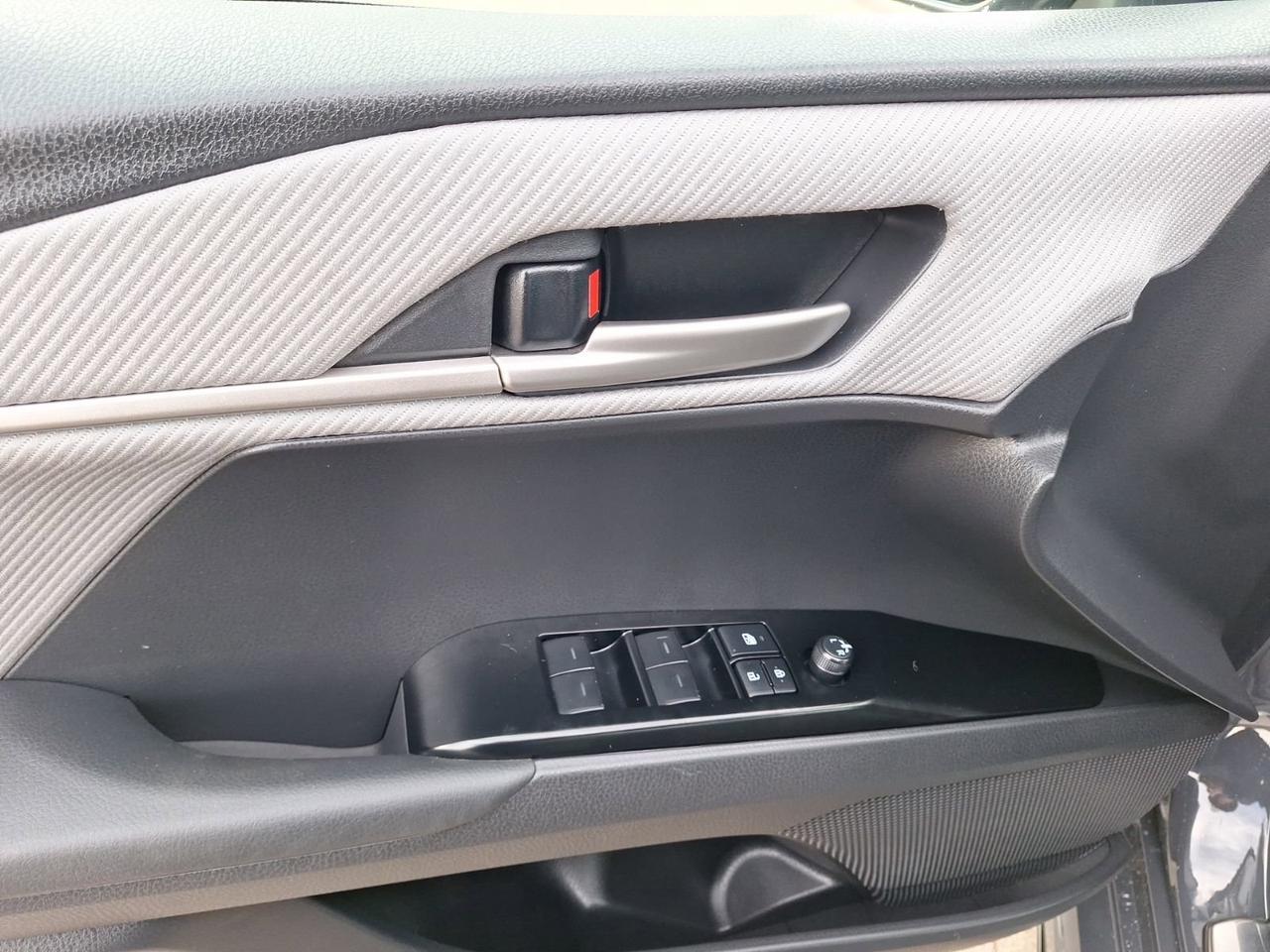 2025 Toyota Camry SE Hurst TX