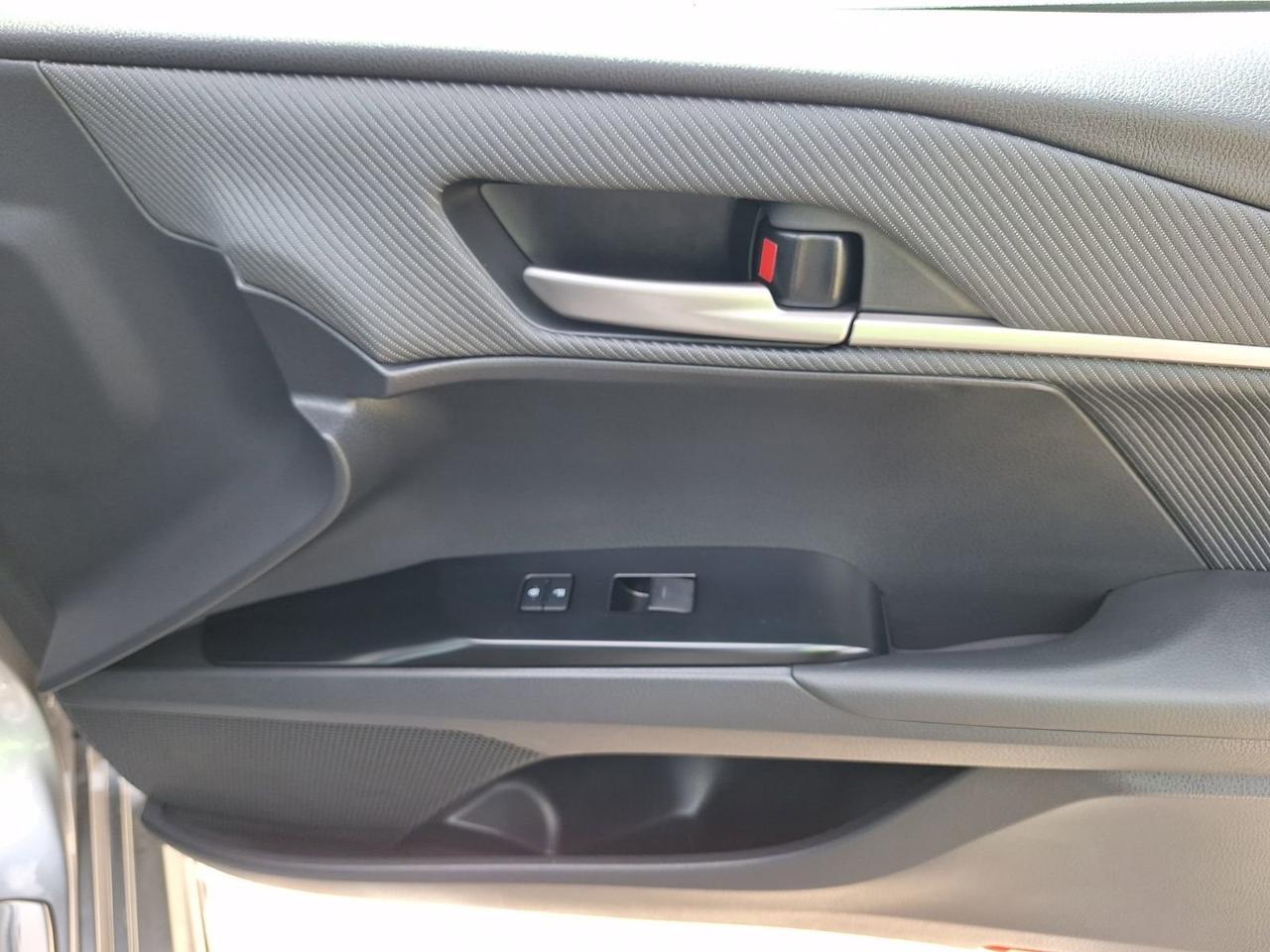 2025 Toyota Camry SE Hurst TX