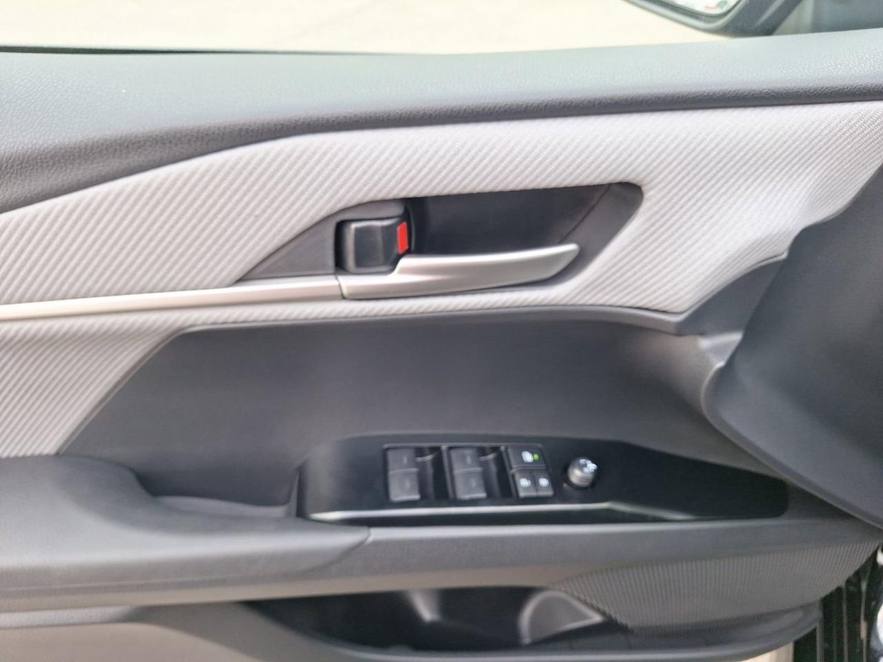 2025 Toyota Camry SE Hurst TX