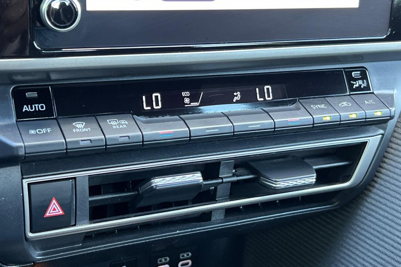 2025 Toyota Camry SE Roseville CA