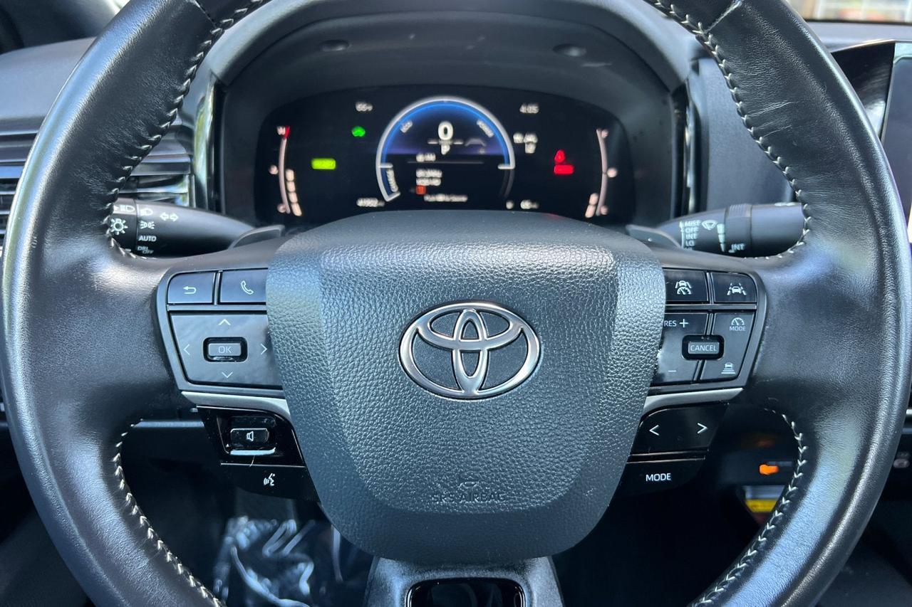 2025 Toyota Camry SE Roseville CA