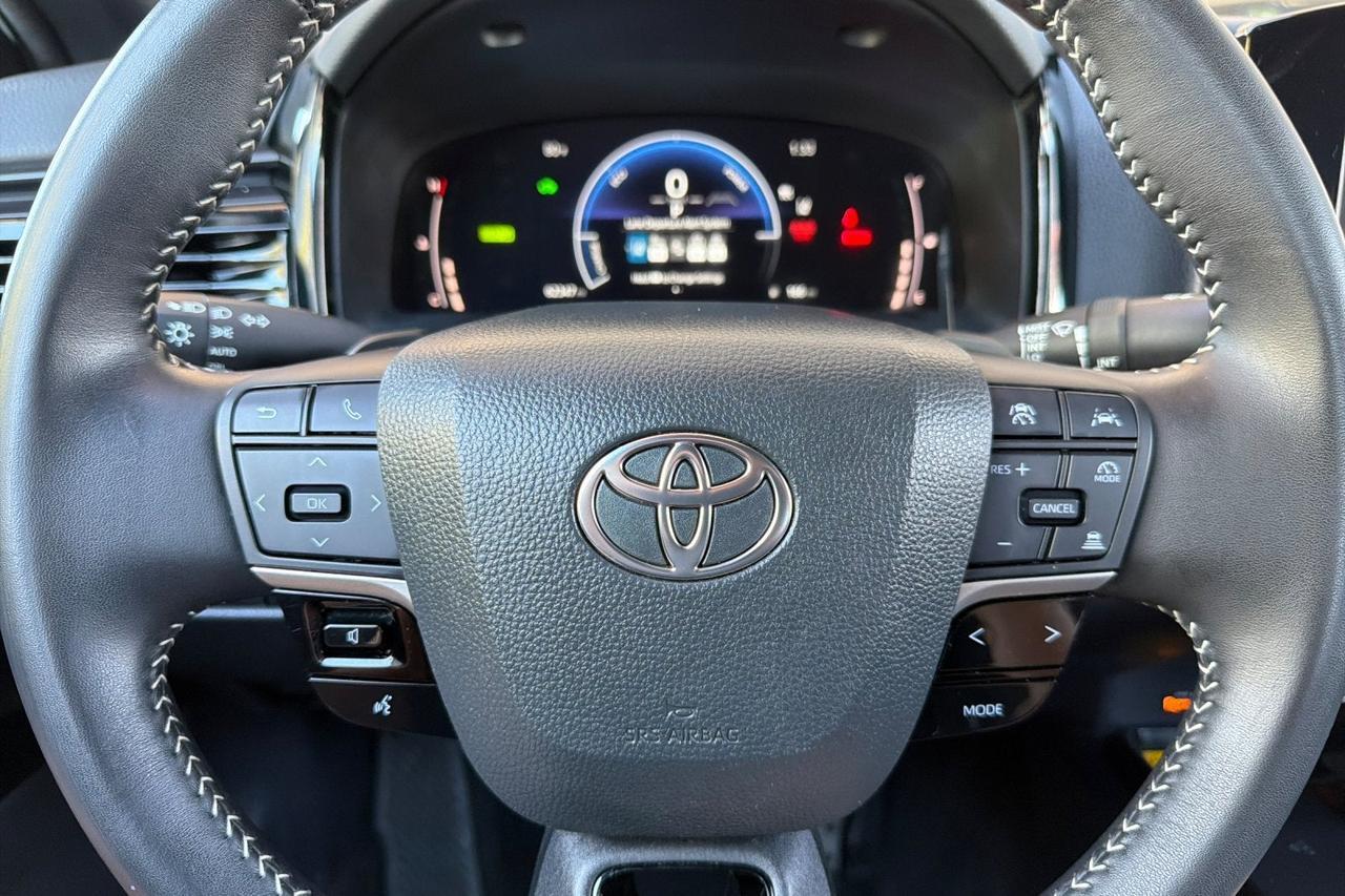2025 Toyota Camry SE Roseville CA