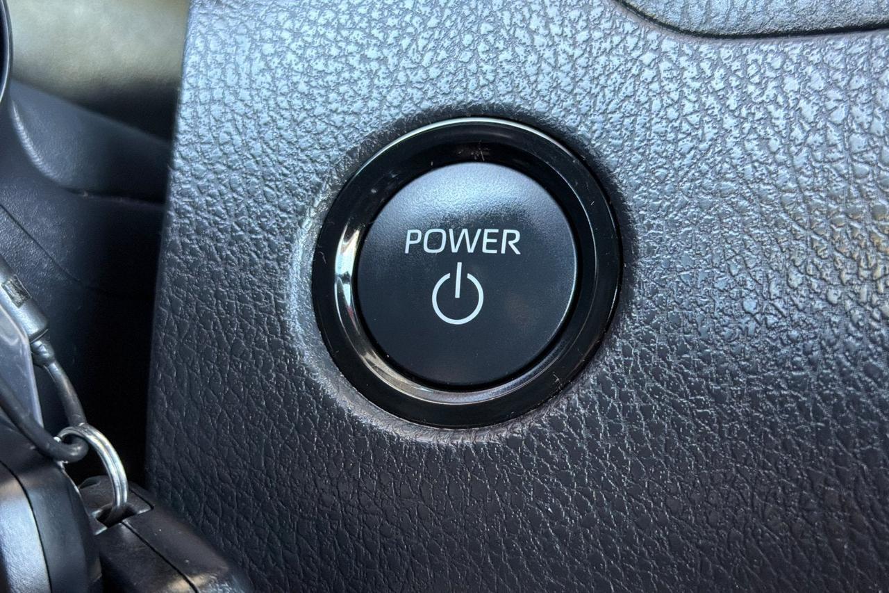 2025 Toyota Camry SE Roseville CA
