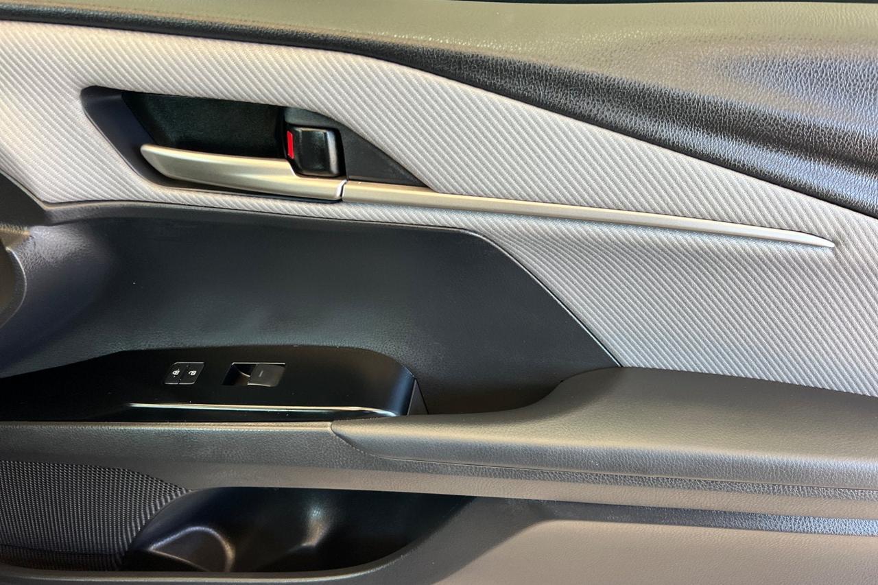 2025 Toyota Camry SE Roseville CA
