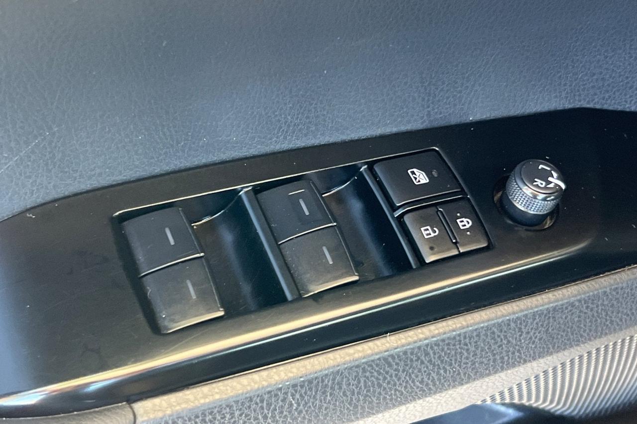 2025 Toyota Camry SE Roseville CA