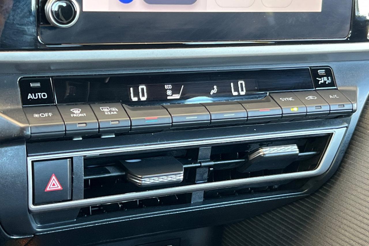 2025 Toyota Camry SE Roseville CA