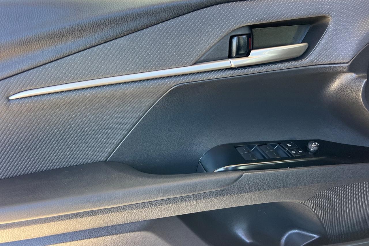 2025 Toyota Camry SE Roseville CA