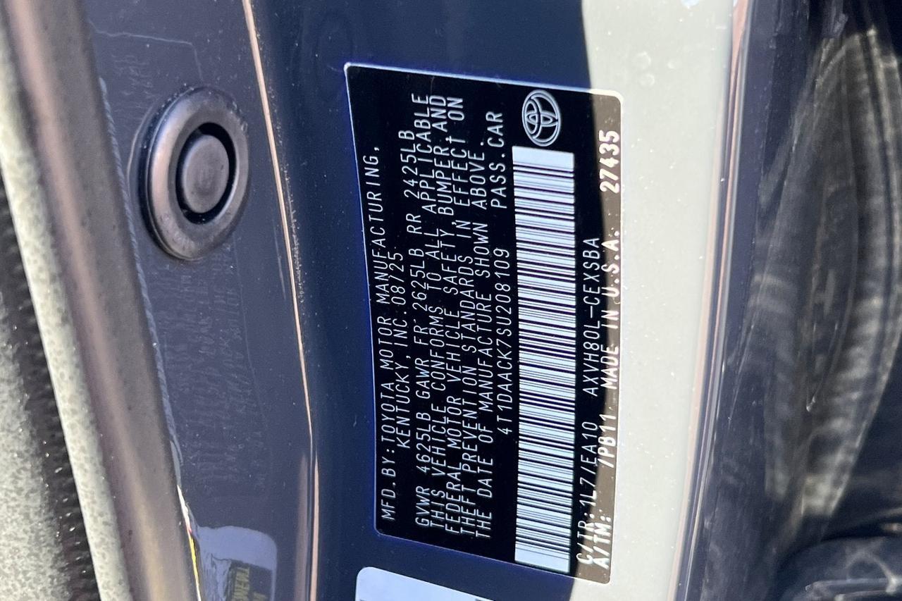 2025 Toyota Camry SE Roseville CA