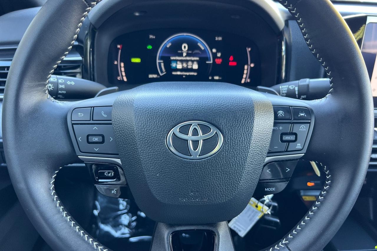 2025 Toyota Camry SE Roseville CA