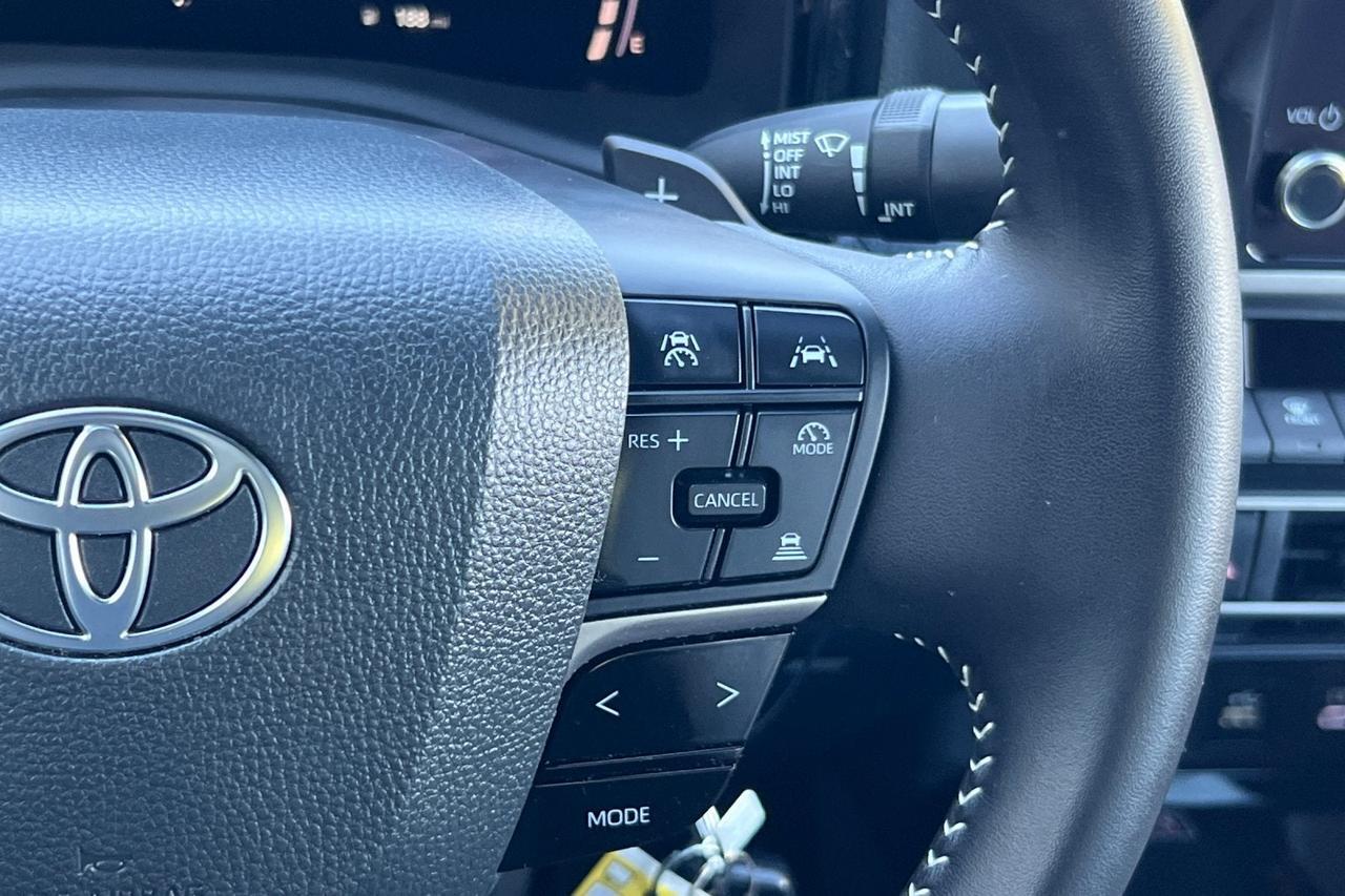 2025 Toyota Camry SE Roseville CA