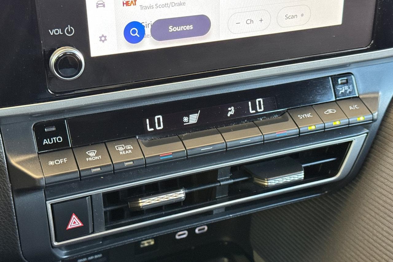 2025 Toyota Camry SE Roseville CA