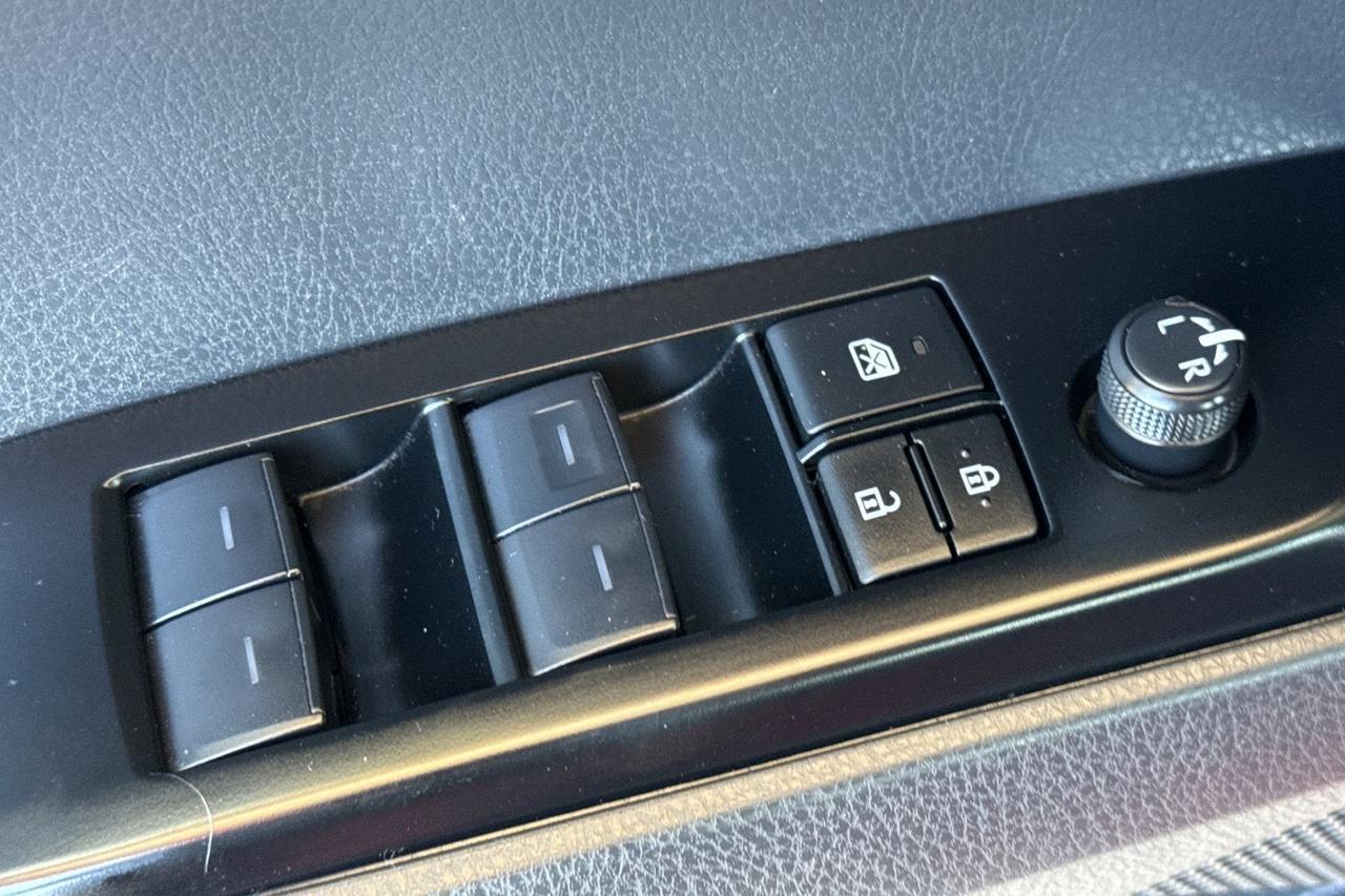2025 Toyota Camry SE Roseville CA