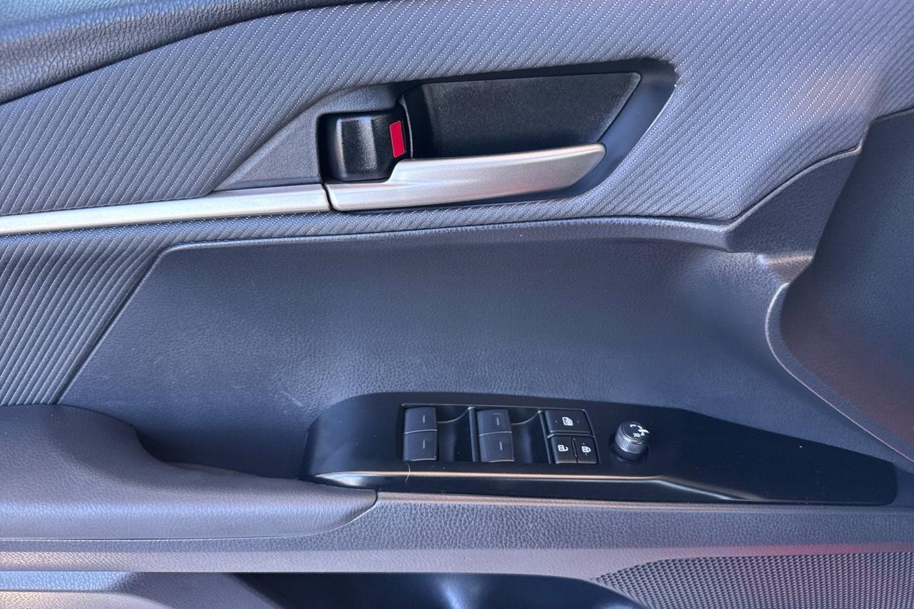 2025 Toyota Camry SE Roseville CA