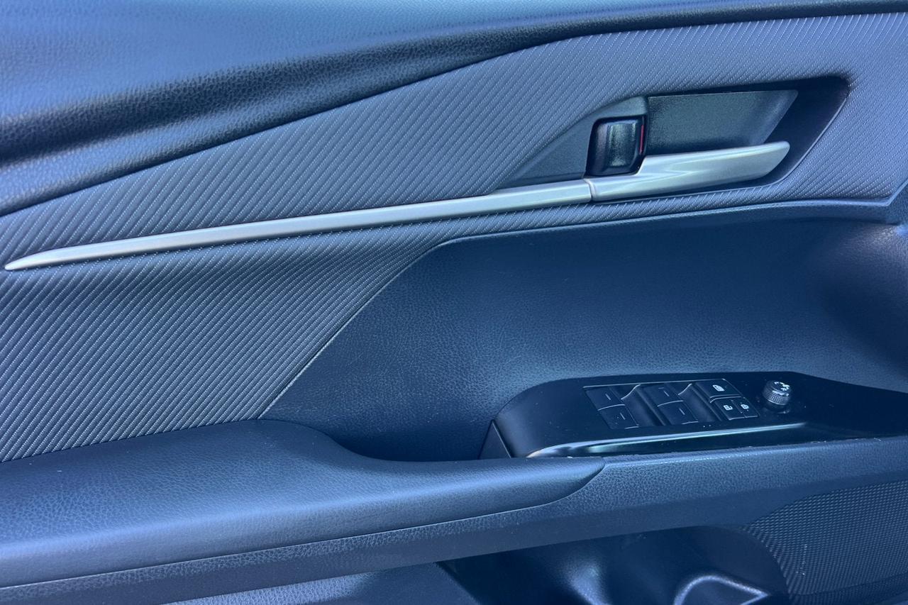 2025 Toyota Camry SE Roseville CA