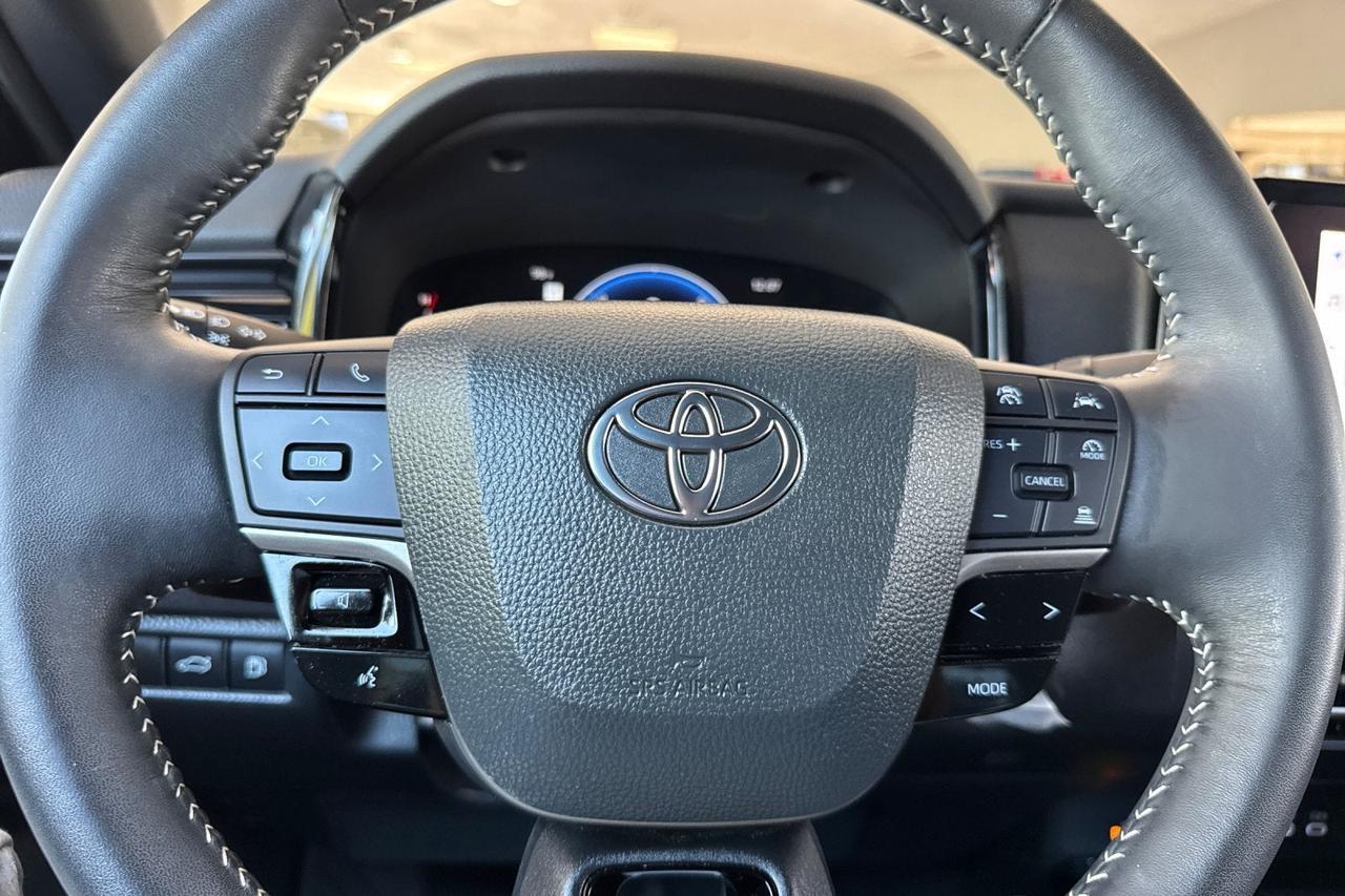 2025 Toyota Camry SE Roseville CA
