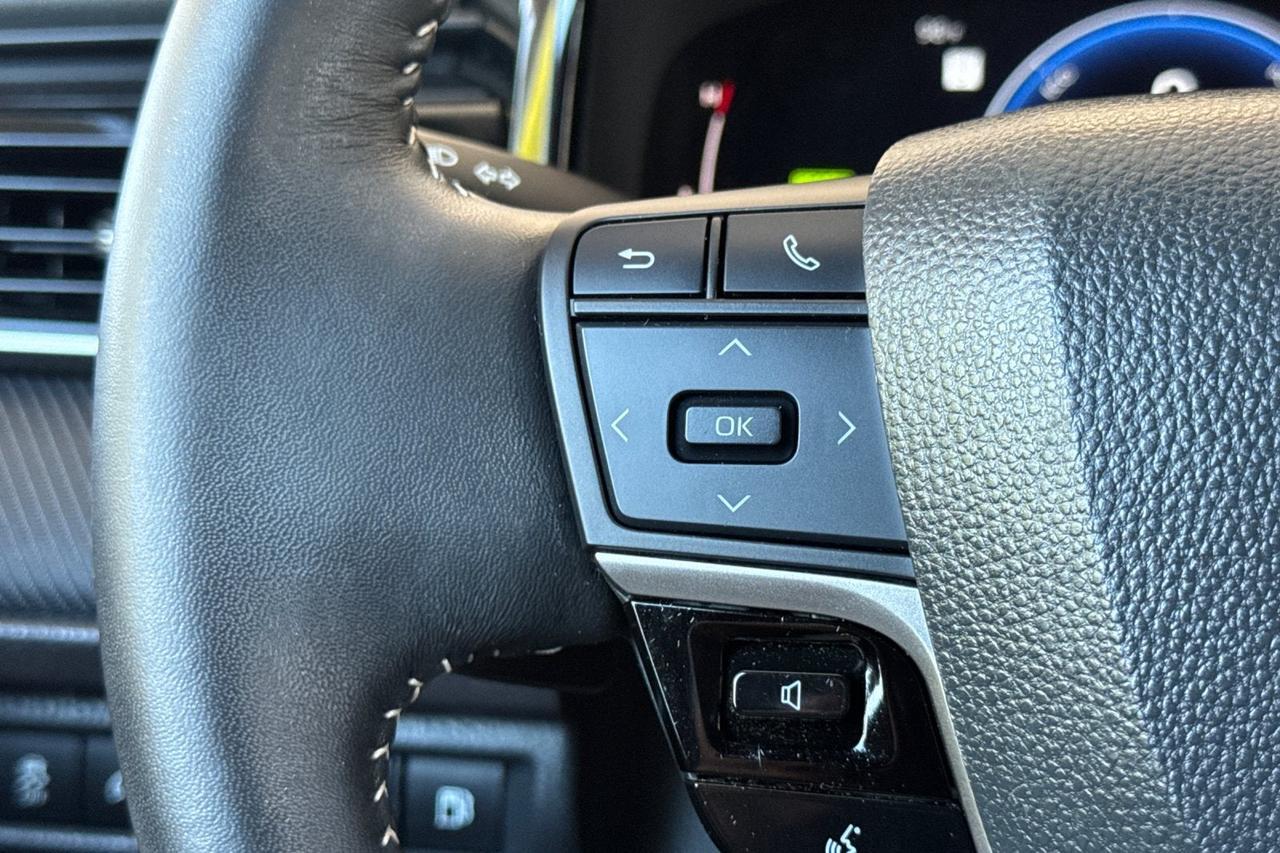 2025 Toyota Camry SE Roseville CA