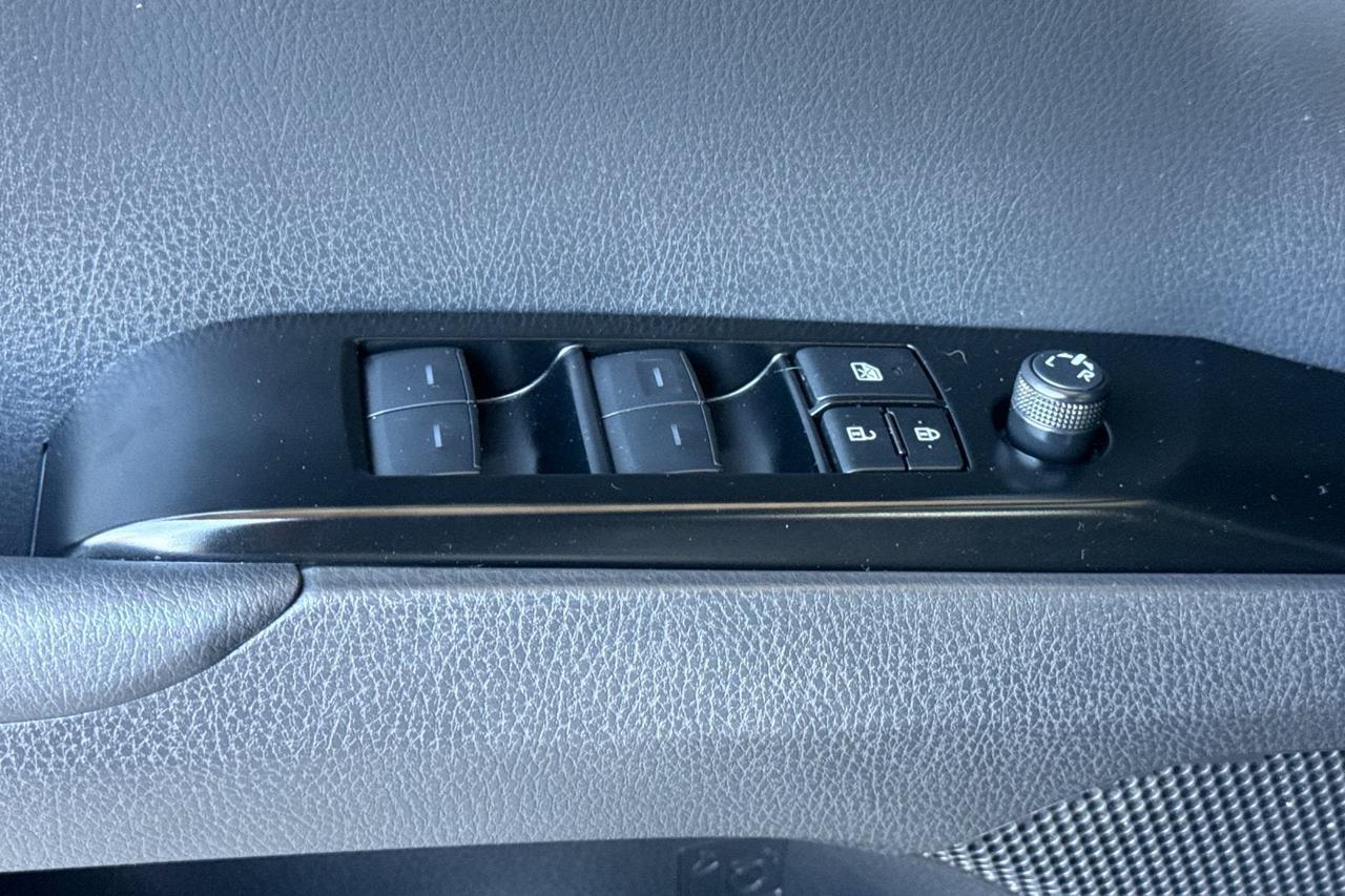 2025 Toyota Camry SE Roseville CA