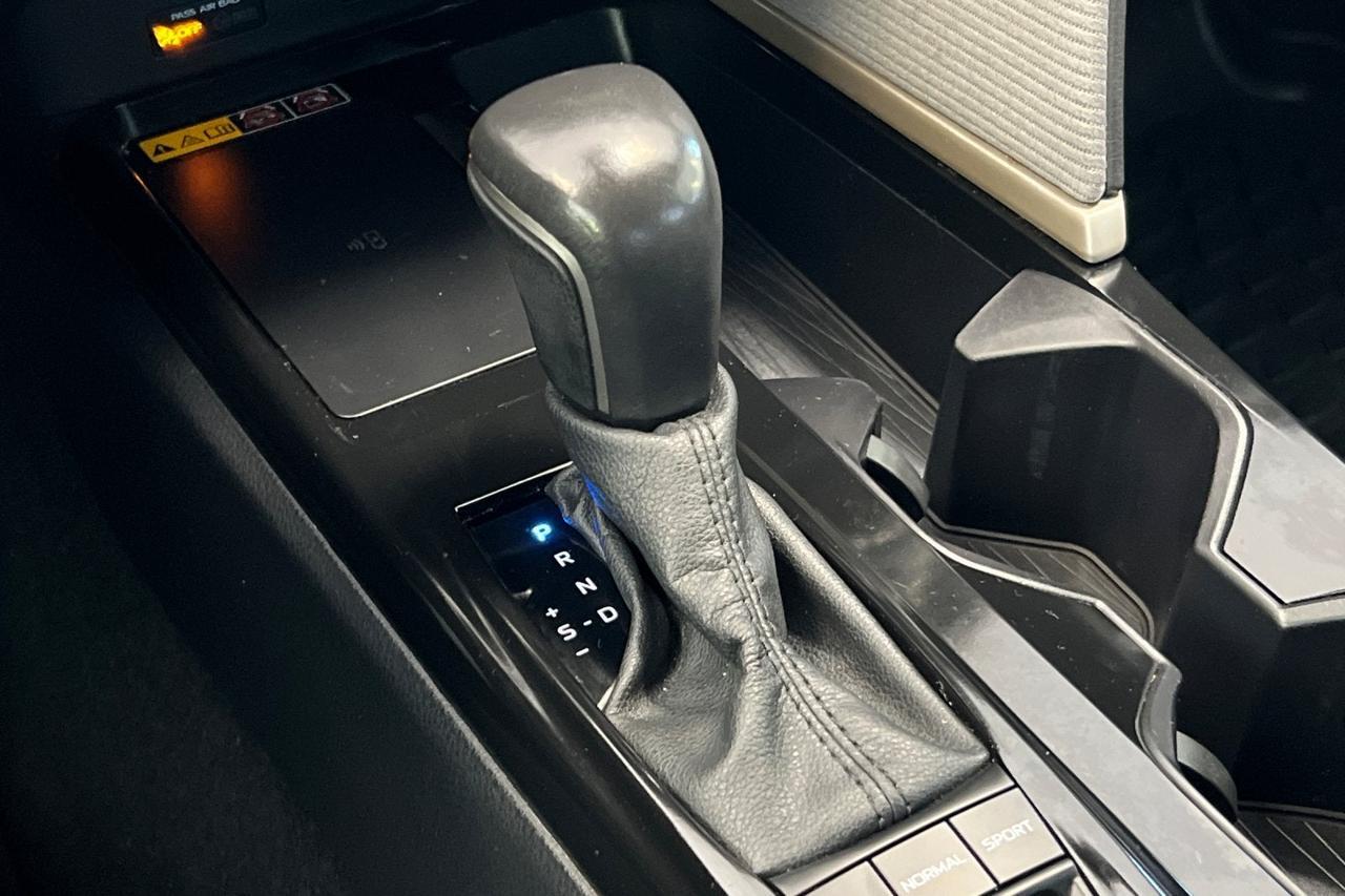 2025 Toyota Camry SE Roseville CA