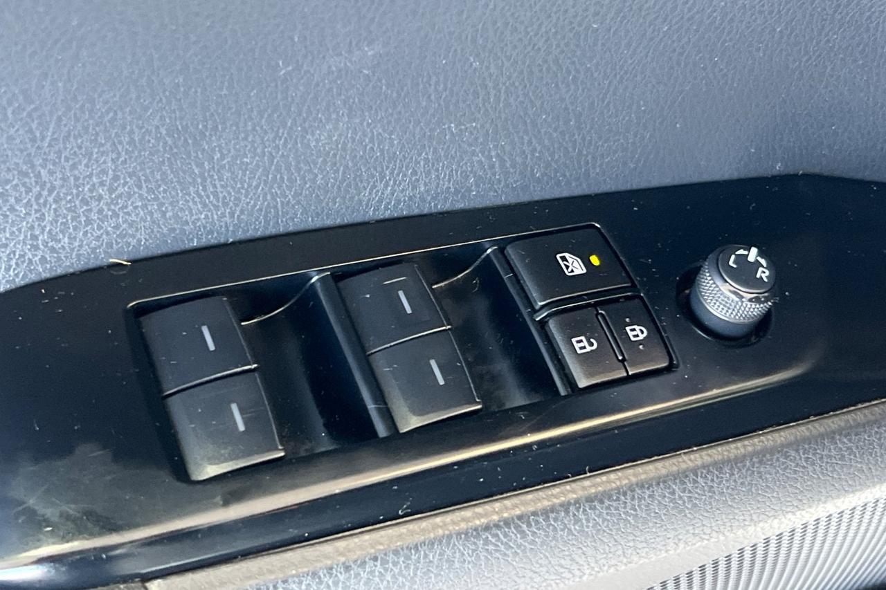 2025 Toyota Camry SE Roseville CA