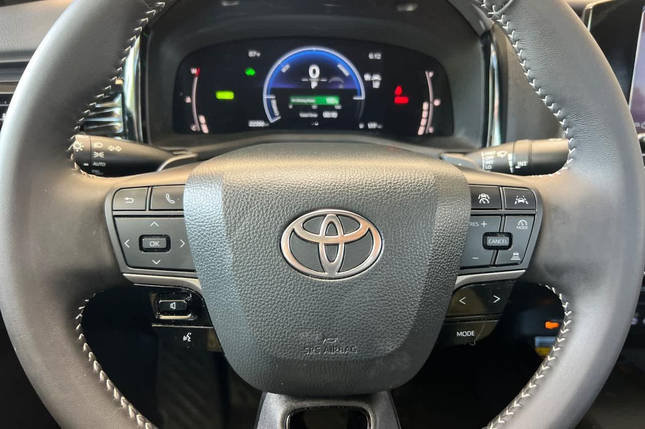 2025 Toyota Camry SE Roseville CA