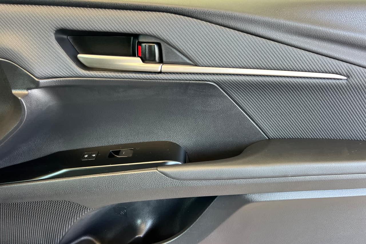 2025 Toyota Camry SE Roseville CA