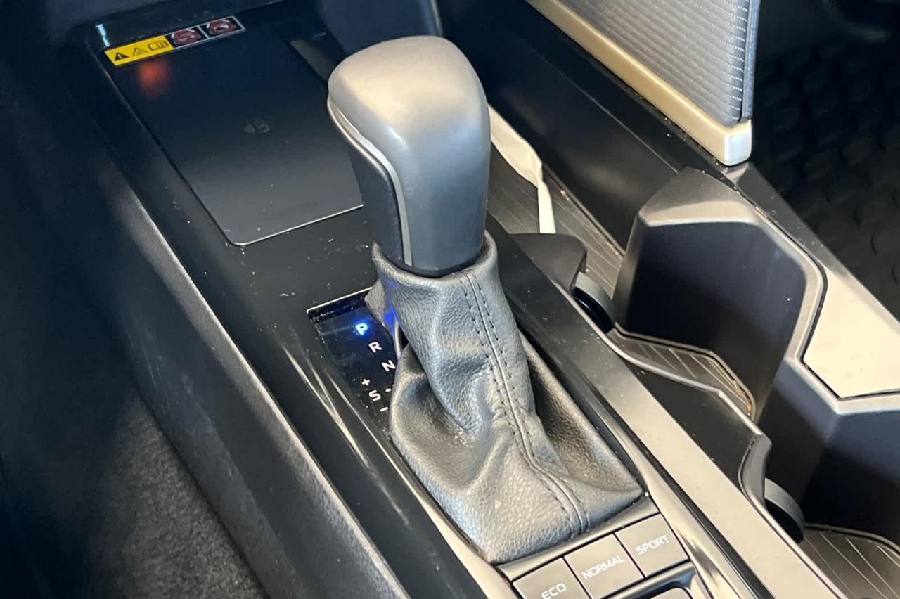 2025 Toyota Camry SE Roseville CA