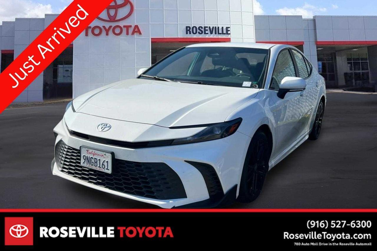 2025 Toyota Camry SE